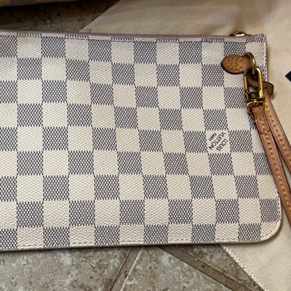 Authentic Louis Vuitton Neverfull MM, wristlet and wallet - Picture 11 of 16